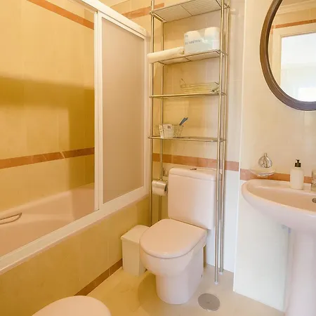 Aparment Neptuno- Located On The Promenade A Few Metres From The Beach.