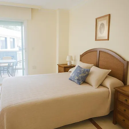 Aparment Neptuno- Located On The Promenade A Few Metres From The Beach. דירה *