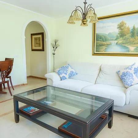 Aparment Neptuno- Located On The Promenade A Few Metres From The Beach. דירה