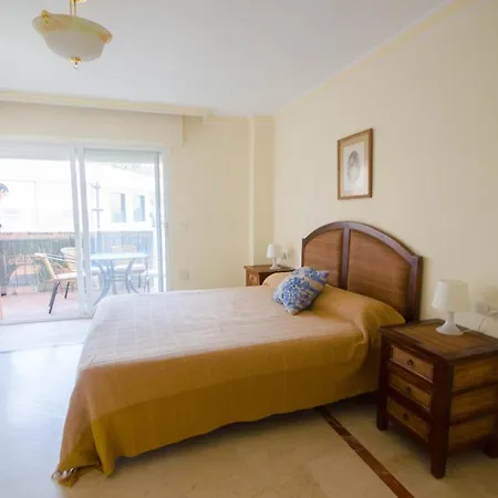 Aparment Neptuno- Located On The Promenade A Few Metres From The Beach. Estepona