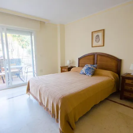 Aparment Neptuno- Located On The Promenade A Few Metres From The Beach. Apartment Estepona