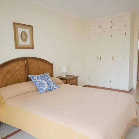 Aparment Neptuno- Located On The Promenade A Few Metres From The Beach. * Estepona