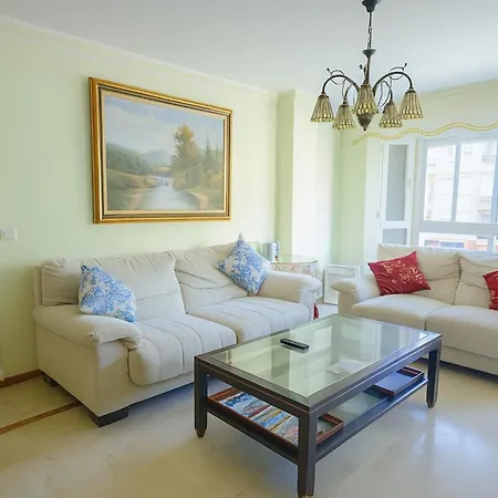 Aparment Neptuno- Located On The Promenade A Few Metres From The Beach.