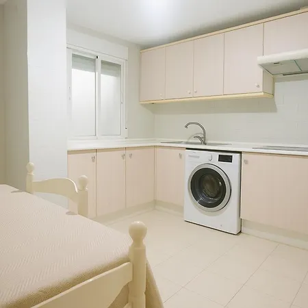 شقة Aparment Neptuno- Located On The Promenade A Few Metres From The Beach. إِستيبونا