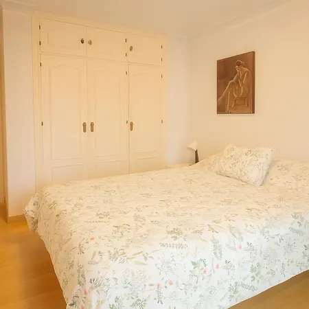 Aparment Neptuno- Located On The Promenade A Few Metres From The Beach. شقة إِستيبونا