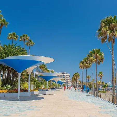 Aparment Neptuno- Located On The Promenade A Few Metres From The Beach. شقة