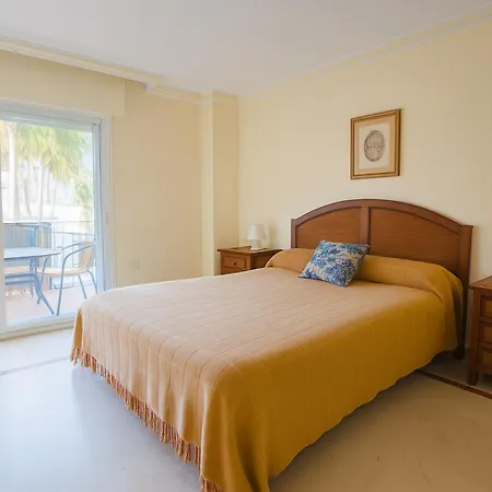 Aparment Neptuno- Located On The Promenade A Few Metres From The Beach. *