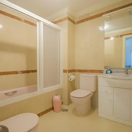 Aparment Neptuno- Located On The Promenade A Few Metres From The Beach.