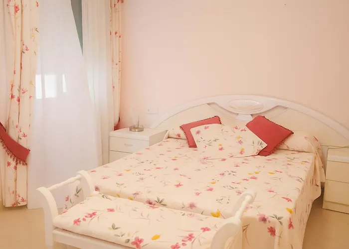 Apartamento Aparment Neptuno- Located On The Promenade A Few Metres From The Beach. Estepona