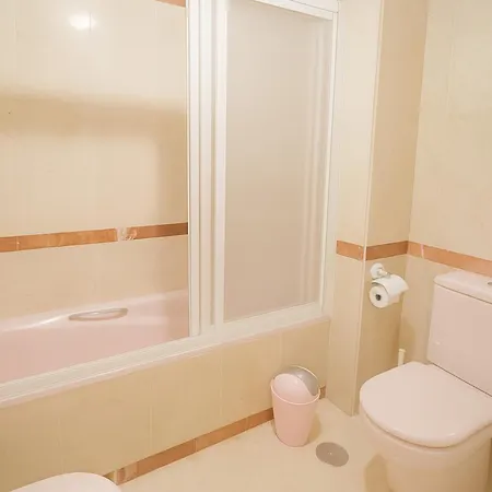Apartman Aparment Neptuno- Located On The Promenade A Few Metres From The Beach.