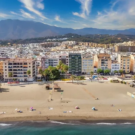 Aparment Neptuno- Located On The Promenade A Few Metres From The Beach. *