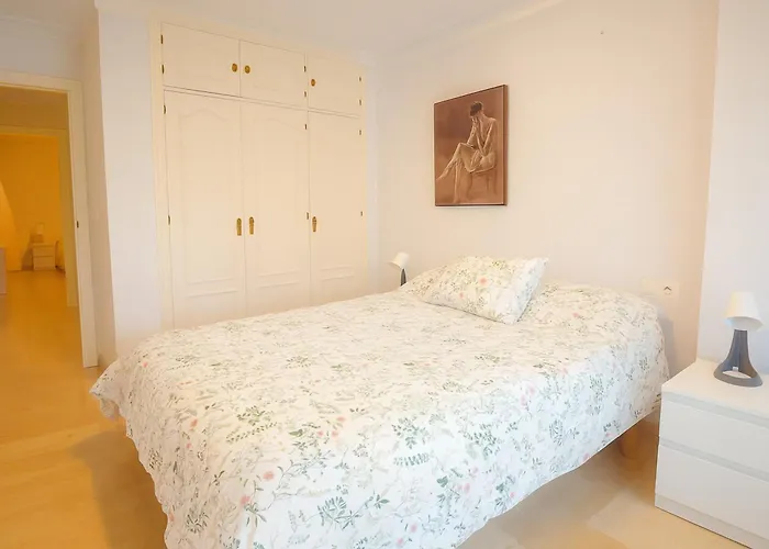 Apartment Aparment Neptuno- Located On The Promenade A Few Metres From The Beach. *