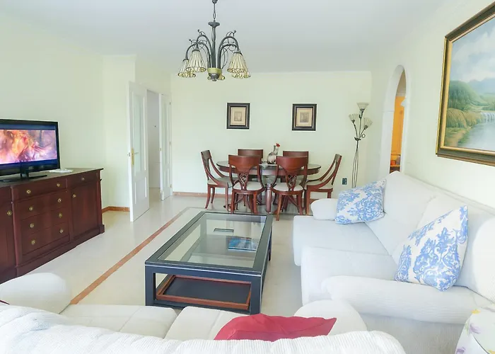 Aparment Neptuno- Located On The Promenade A Few Metres From The Beach. * Estepona