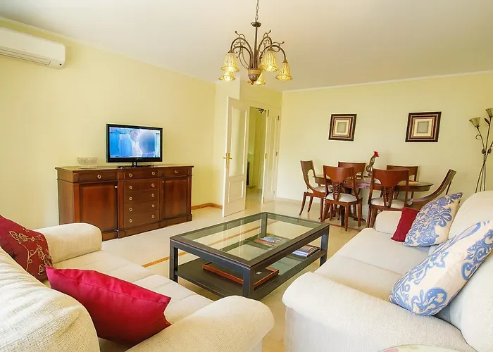 Aparment Neptuno- Located On The Promenade A Few Metres From The Beach. Estepona